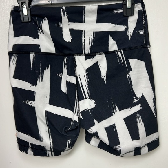155. Lucy active biker shorts Size M, inseam 6" - Picture 2 of 9